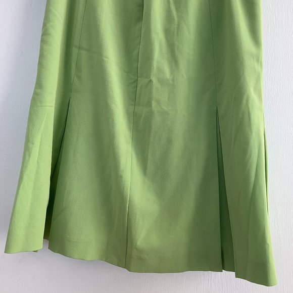 Beautiful Green Skirt - Perfect for Spring/Summer! - Picture 2 of 13
